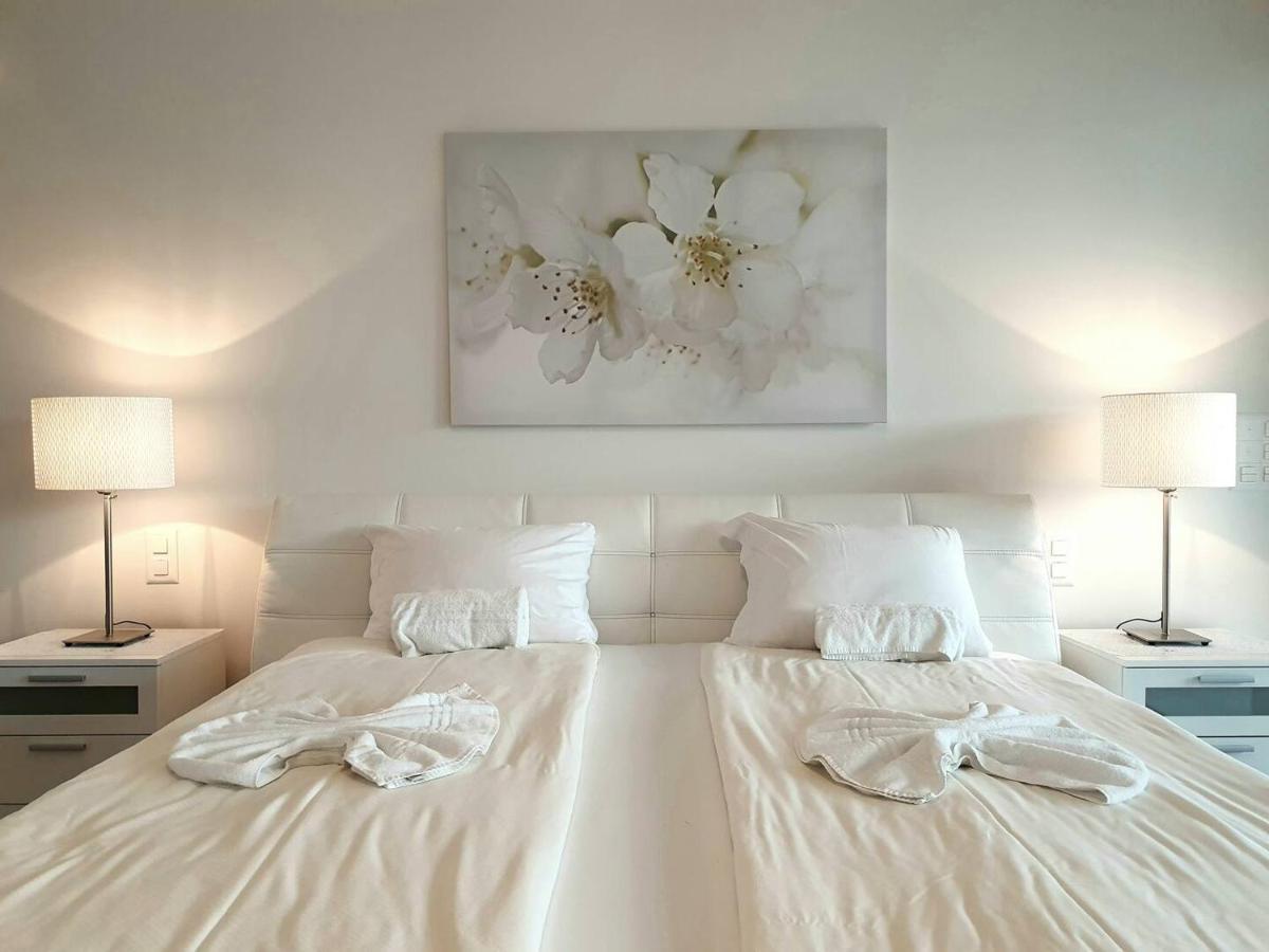 Residenza Vivian Deluxe Apartments Локарно Екстериор снимка