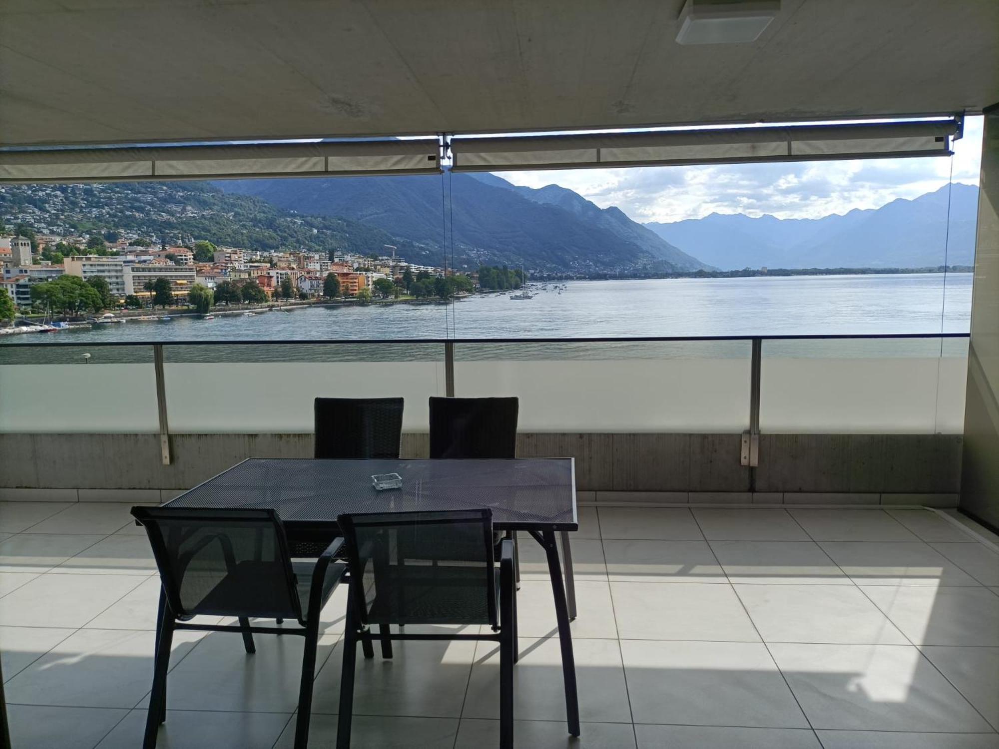 Residenza Vivian Deluxe Apartments Локарно Екстериор снимка