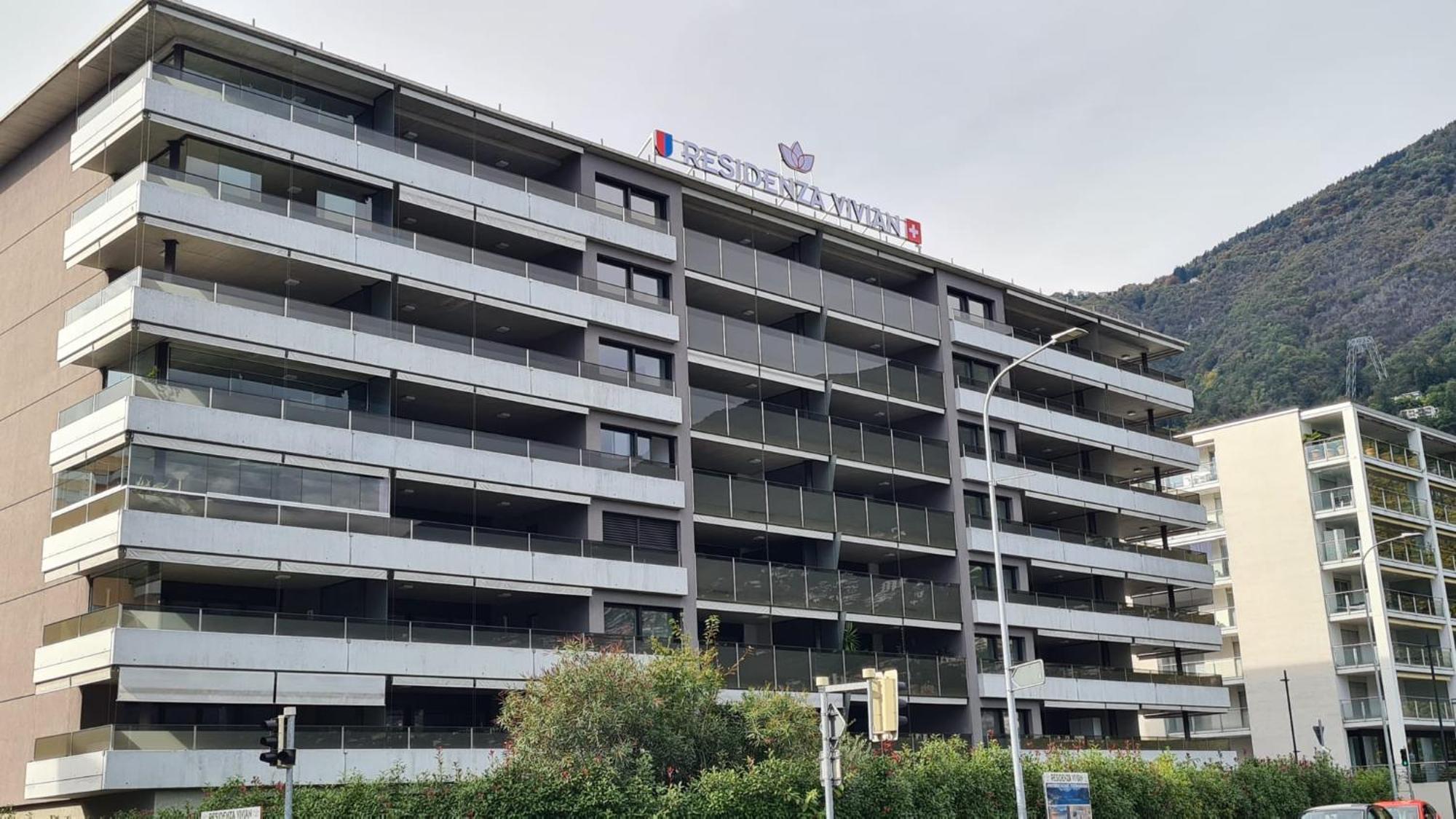 Residenza Vivian Deluxe Apartments Локарно Екстериор снимка