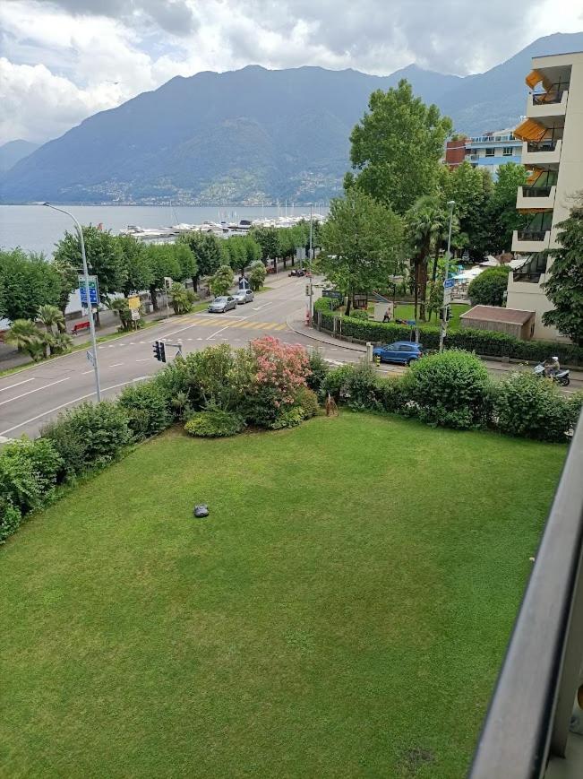 Residenza Vivian Deluxe Apartments Локарно Екстериор снимка